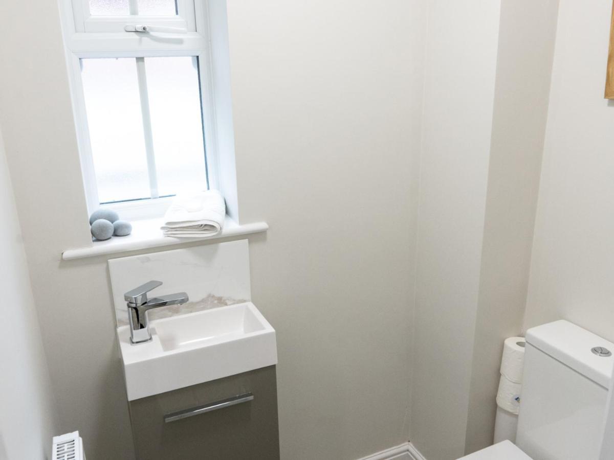 Townhouse In The Heart Of Poole With Beach Hut Apartment Ngoại thất bức ảnh