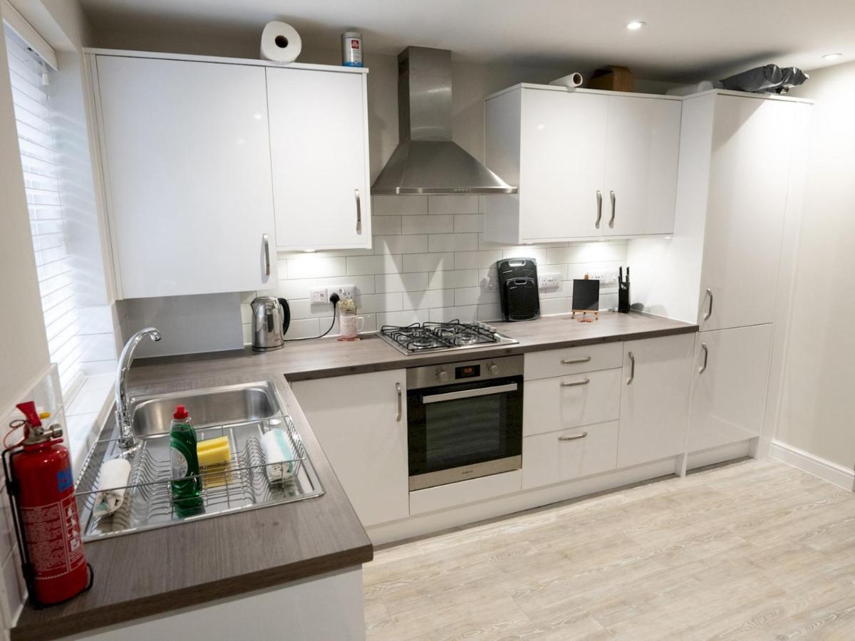 Townhouse In The Heart Of Poole With Beach Hut Apartment Ngoại thất bức ảnh