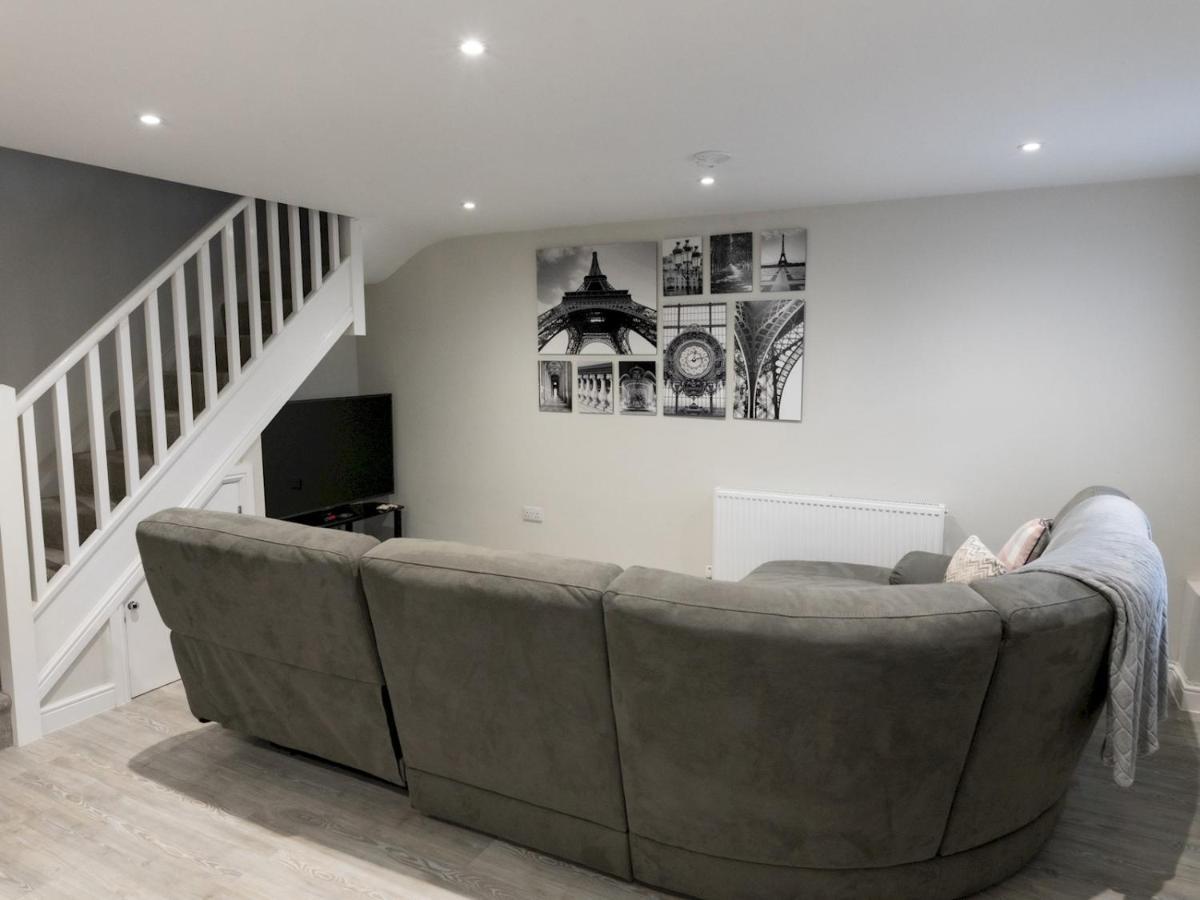 Townhouse In The Heart Of Poole With Beach Hut Apartment Ngoại thất bức ảnh